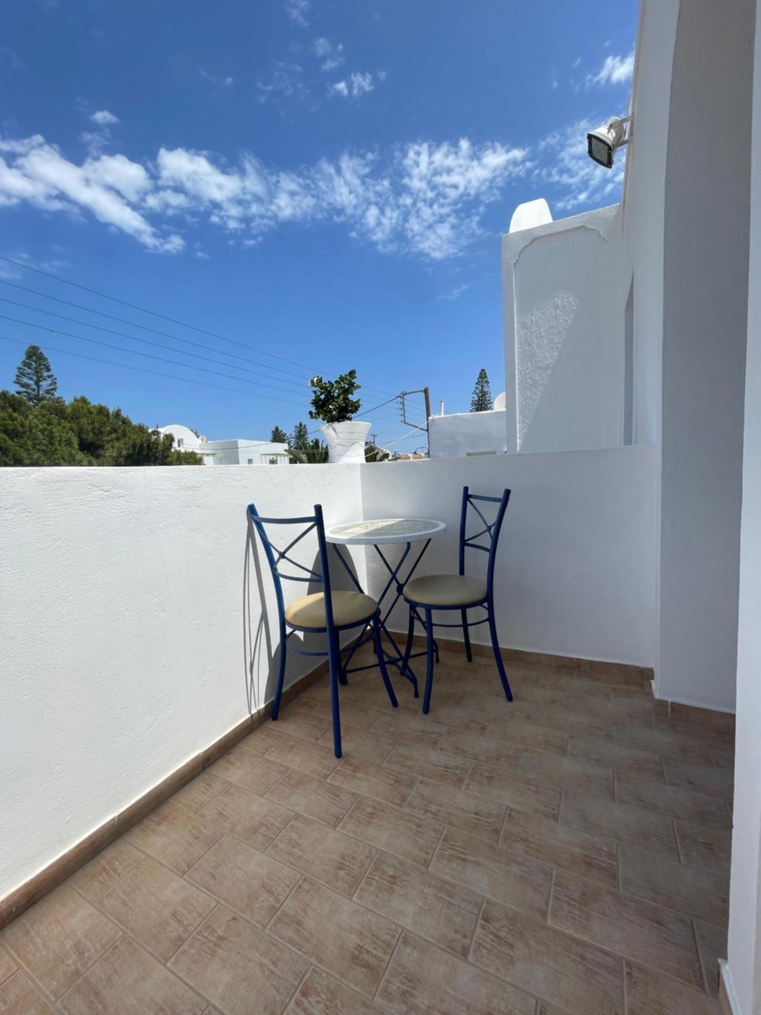 Leonidas Apartments Kamári Exterior foto